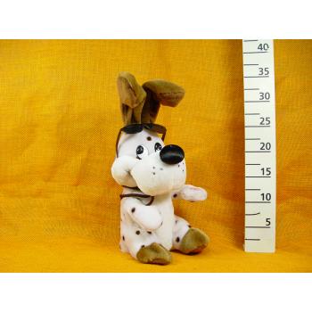 PLYŠOVÝ HUDOBNÝ PES, SO SLNEČNÝMI OKULIARMI